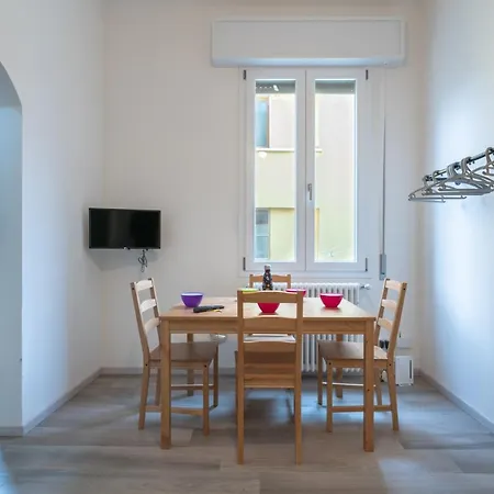 Bologna Accommodation Hospital- Self Checkin - H24 Apartment